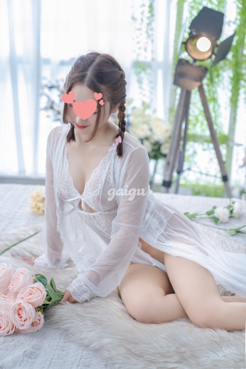 05f4fa7a39f2484e6880d2d4dda2a136efcdba66 - Baby Tú Linh em gái miền trung cực hot